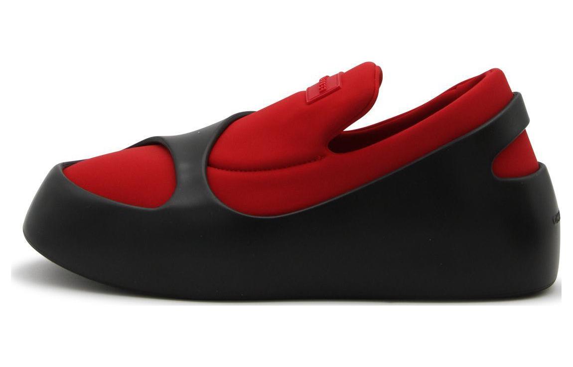 FERRAGAMO Low-Top 'CMFTable Fashion Red'