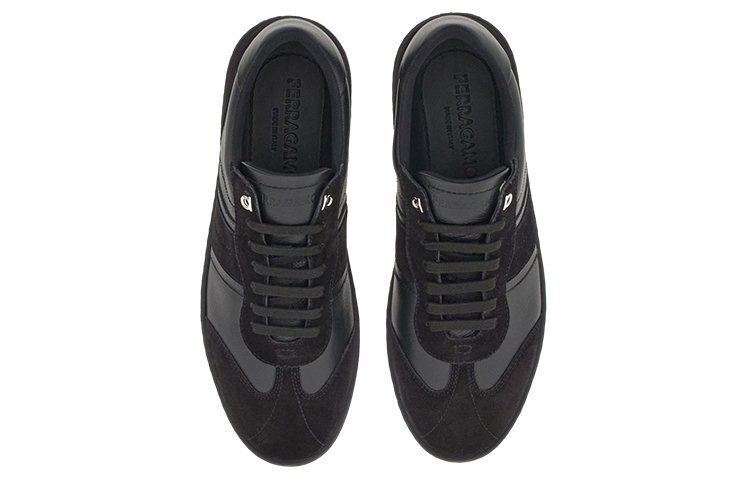 Shop FERRAGAMO Sepatu Low-Top 'Kulit Beludru Hitam' 021572-765745