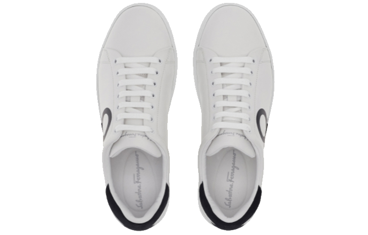 Lookbook FERRAGAMO Zapatillas Bajas 'Negro Blanco Estampado' 020489-747213