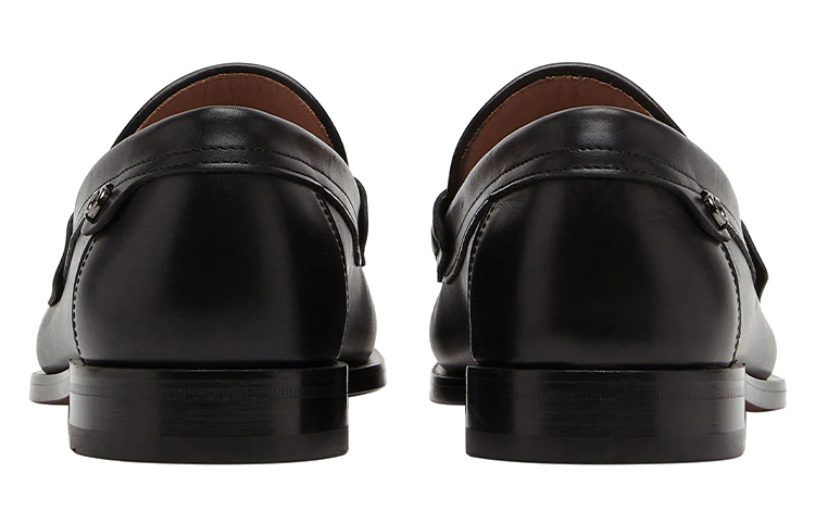 Shop FERRAGAMO Sepatu Sneakers Kulit Rendah 'Hitam' 020232-741526