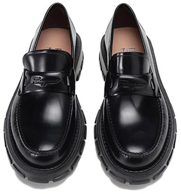 FERRAGAMO Magnum 'Kasut Loafer Kulit Hitam' 020620-750527 Shop FERRAGAMO Magnum 'Kasut Loafer Kulit Hitam' 020620-750527