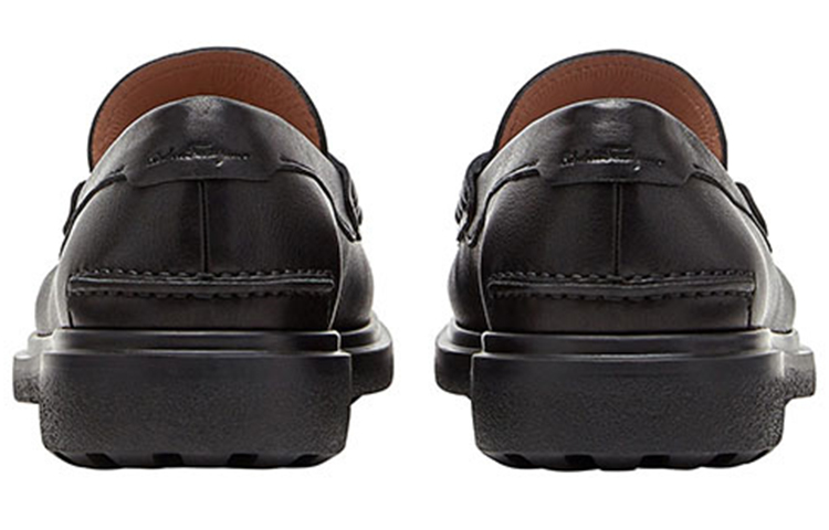 ferragamo_moccasin__handcrafte