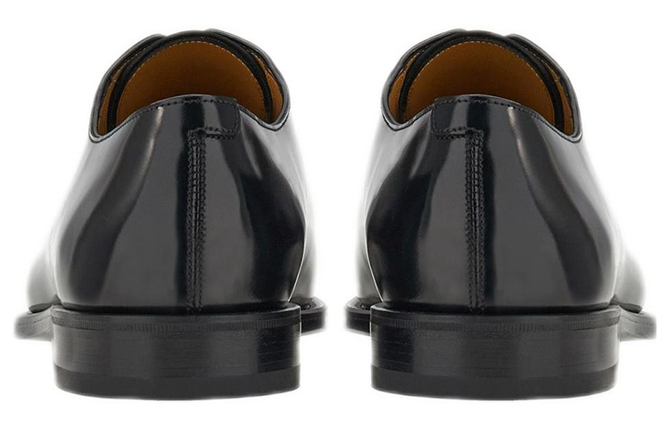 Shop 페라가모 블랙 레더 옥스퍼드 로우 021279-760172