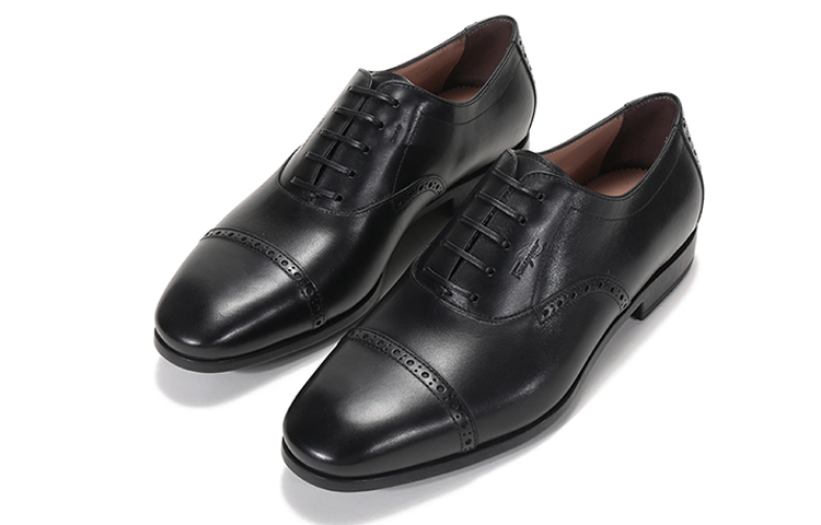 Lookbook FERRAGAMO 简约系带牛津鞋 ''黑色'' 02C397-735220