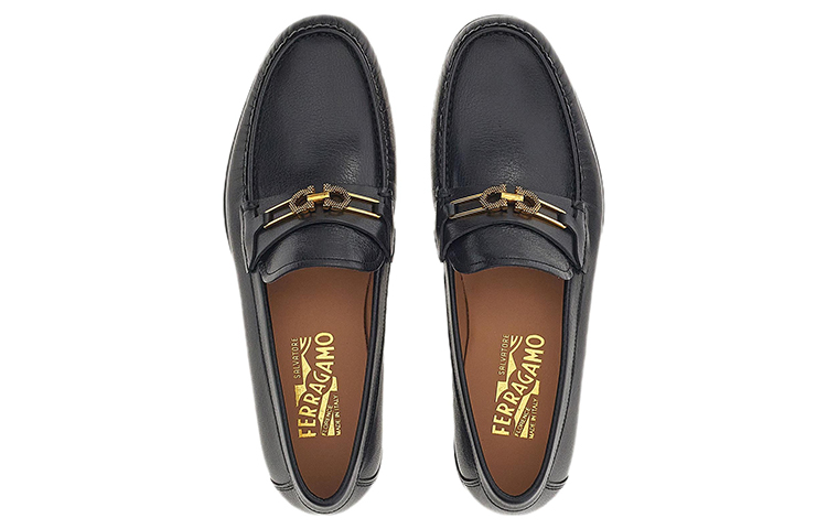 Lookbook FERRAGAMO菲拉格慕 Gancini 羊皮 粒面質感 休閒鞋 黑色