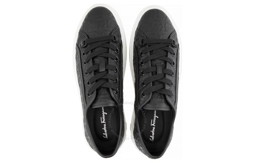 Shop FERRAGAMO Salvatore Gancini 'Kulit Sapi Hitam Bertekstur' 02C213-724489