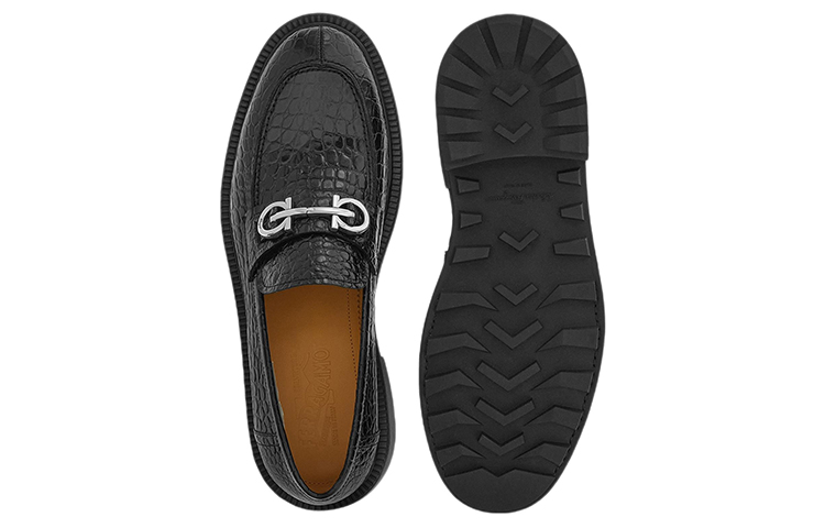 Purchase FERRAGAMO Salvatore Gancini Loafer 'Cetakan Kulit Buaya Hitam' 021141-758382