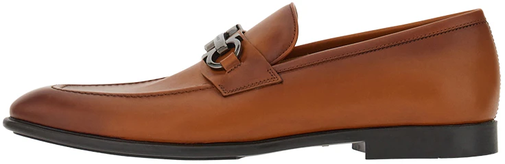 ferragamo-salvatore-grained-pebbled-slip-on-loafer-beige-021669-762637