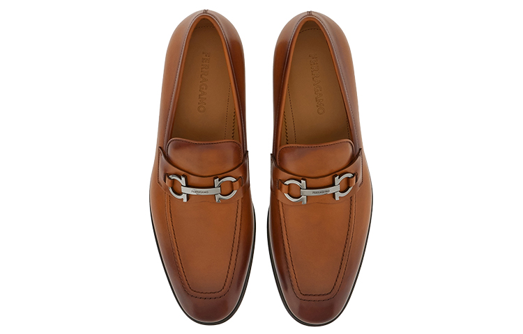 Lookbook FERRAGAMO菲拉格慕 粒紋錘紋 套足 樂福鞋 男款 米色