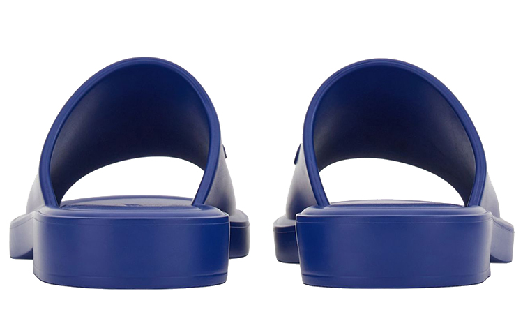 Shop FERRAGAMO Salvatore Gummi-Open-Toe-Flachsandalen ''Blau'' 021678-763221