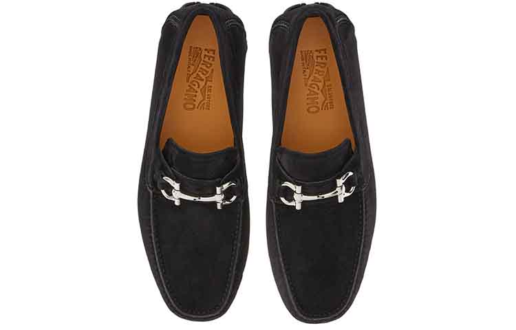 Lookbook FERRAGAMO菲拉格慕 絨面 圓頭套穿 男性休閒款 黑色