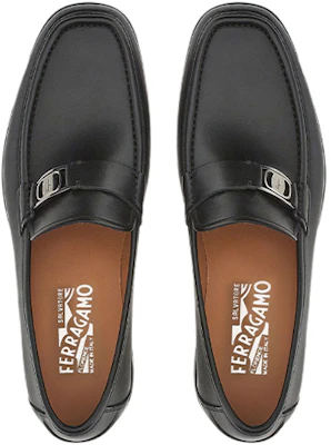 菲拉格慕 VARA 飾扣莫卡辛鞋 黑色 Shop 菲拉格慕 VARA 飾扣莫卡辛鞋 黑色
