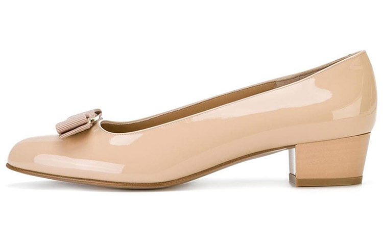 FERRAGAMO Vara Patent Low-Heel Pump 'Apricot Bow' 017468-530039