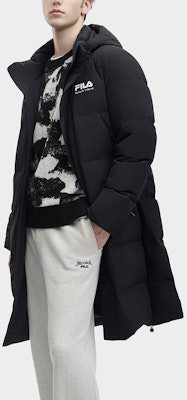 FILA 黑色連帽羽絨長外套 冬季印花Logo款式 F11M349907R-BK Details for FILA 黑色連帽羽絨長外套 冬季印花Logo款式 F11M349907R-BK