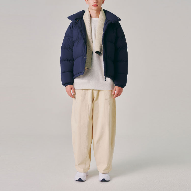 Purchase FILA Jaket Puffer Biru dengan Bordir Logo dan Ritsleting FS2DJE4801X-INA