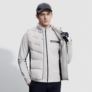 FILA Golf Jaket Puffer dengan Kerah Berdiri Warna Abu-Abu Monotone. A11M345909F-GY Purchase FILA Golf Jaket Puffer dengan Kerah Berdiri Warna Abu-Abu Monotone. A11M345909F-GY