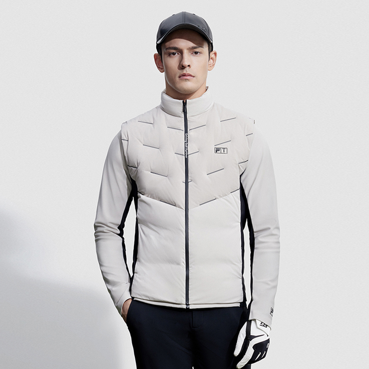 Details for FILA Golf Jaket Puffer dengan Kerah Berdiri Warna Abu-Abu Monotone. A11M345909F-GY