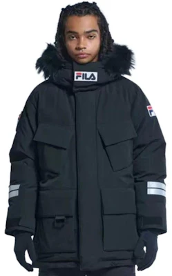 FILA Jaket Quilted Puffer Logo Blok Warna, Hitam. FS2DJE4121X-BLK Shop FILA Jaket Quilted Puffer Logo Blok Warna, Hitam. FS2DJE4121X-BLK