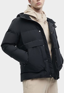 FILA Jaket Hoodie Casual Warna Polos Hitam. F11M348906F-BK Details for FILA Jaket Hoodie Casual Warna Polos Hitam. F11M348906F-BK