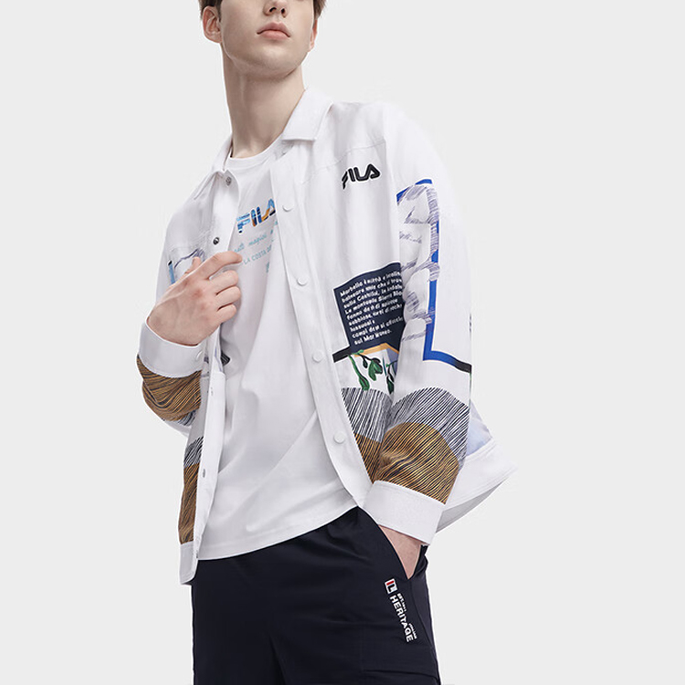 Lookbook FILA ホワイト 長袖 ポロシャツ オーバーロゴプリント入り. F11M328701F-ZA