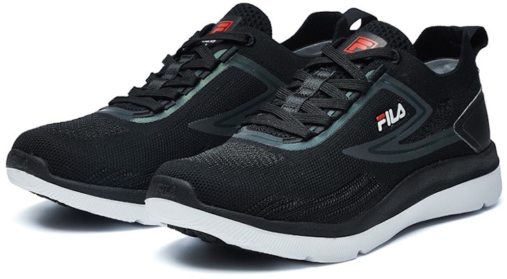 FILA Atletik Rendah 'Hitam Putih Merah' A12M022107FRA Lookbook FILA Atletik Rendah 'Hitam Putih Merah' A12M022107FRA
