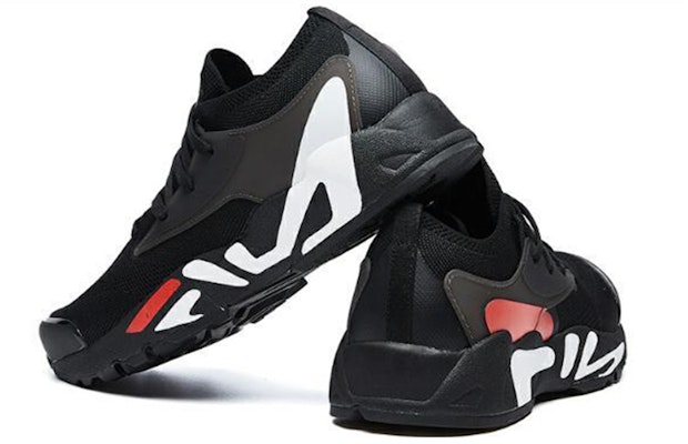 FILA Atletik Mind 3S Low-Top Hitam F12M124116GBK Lookbook FILA Atletik Mind 3S Low-Top Hitam F12M124116GBK