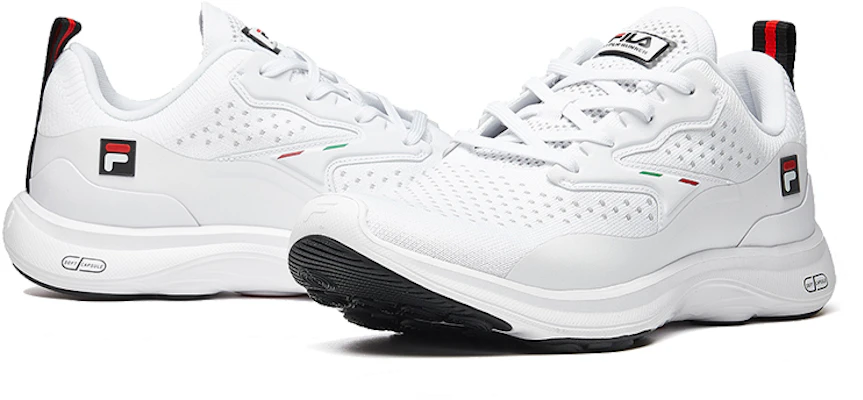 斐樂 Fila 白色運動跑步鞋 Shop 斐樂 Fila 白色運動跑步鞋