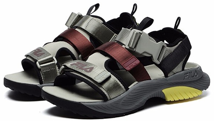 FILA Athletics Velcro Stylish Open Toe Flat Heel Sports Sandals A12M122607FAS Lookbook FILA Athletics Velcro Stylish Open Toe Flat Heel Sports Sandals A12M122607FAS