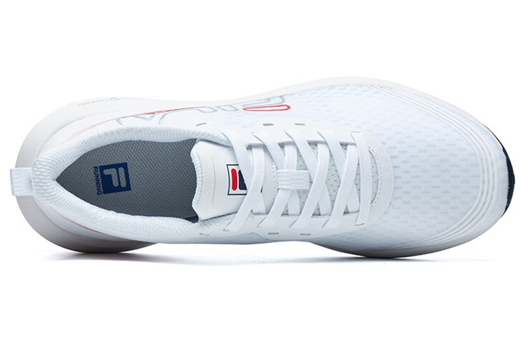 Shop FILA Athletics Vola Run Lage Sneakers Wit A12M122204FWT