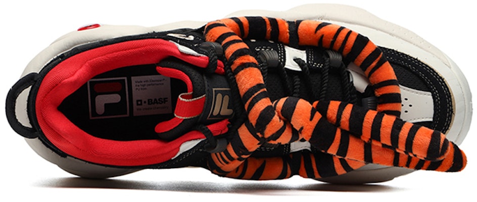 FILA Barricade 2 Kasut Kasual Hitam F12M216123FBG Lookbook FILA Barricade 2 Kasut Kasual Hitam F12M216123FBG