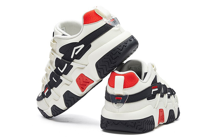 Shop FILA バリケード『レトロクリームブラックロー』F12M031228FSN F12M031228FSN