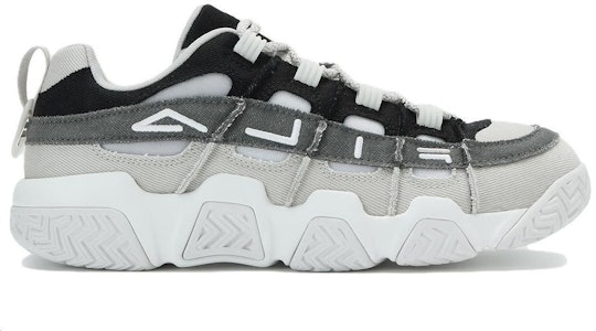 斐乐Barricade篮球鞋 白灰黑色 T12M333201FVA Order 斐乐Barricade篮球鞋 白灰黑色 T12M333201FVA