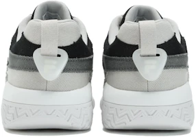 Shop FILA Barricade Sepatu Basket 'Putih Abu Hitam' T12M333201FVA