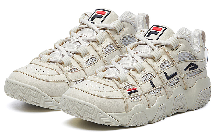Lookbook Chaussures de Basketball FILA Barricade Low Blanches F12M041202FOT