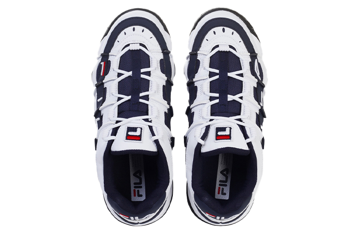 Shop Fila 斐樂 Barricade XT 97 低筒老爹鞋 藍白 韓版