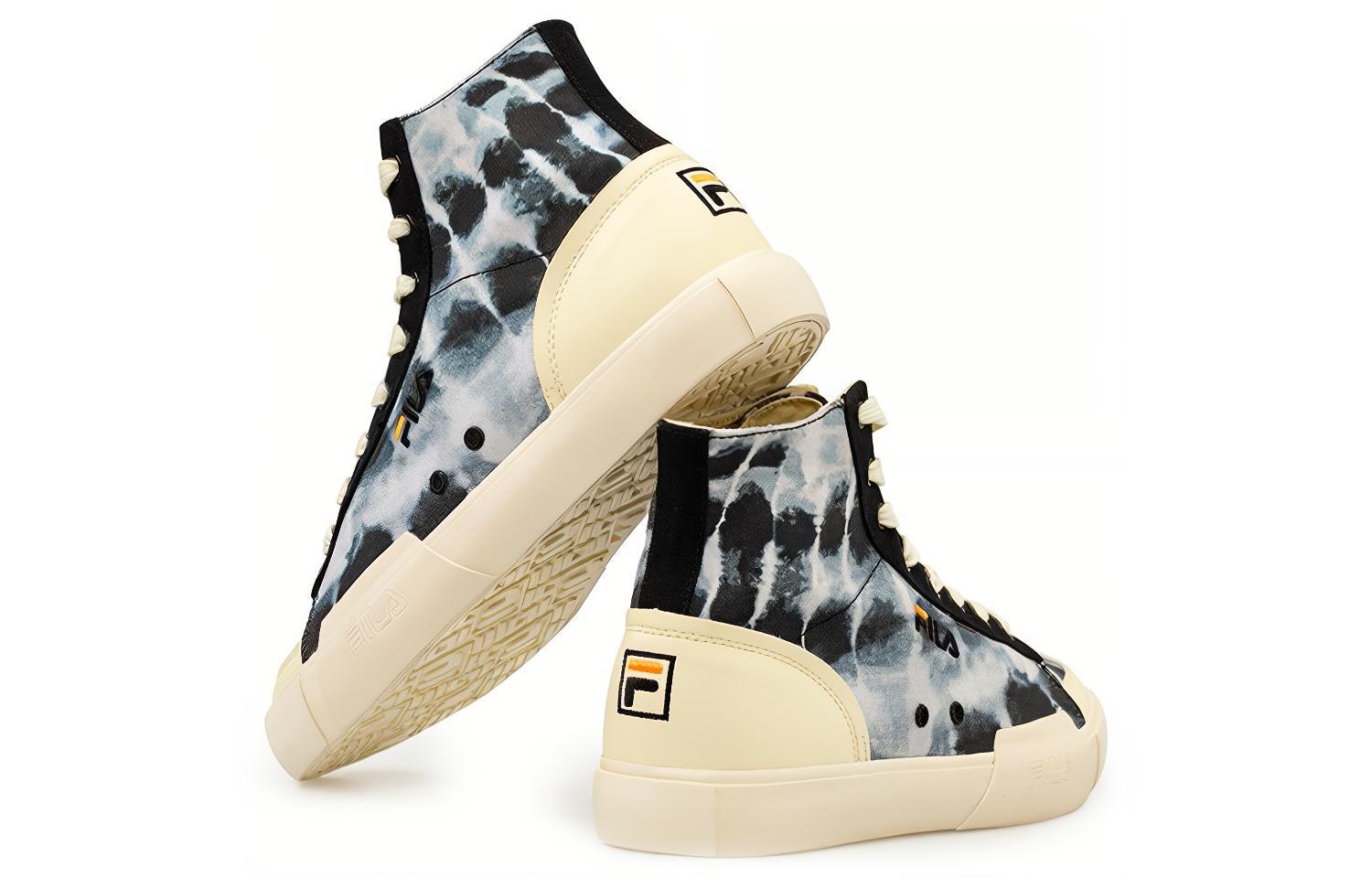 Shop 휠라 블록 하이하이 캔버스 블랙/화이트/블루 T12M034404FTY