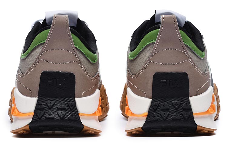 Shop FILA 砖色运动鞋 '棕灰色' F12M231125FLA