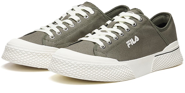 FILA Sepatu Sneakers Kasual Abu-abu F12M024417FDO Lookbook FILA Sepatu Sneakers Kasual Abu-abu F12M024417FDO