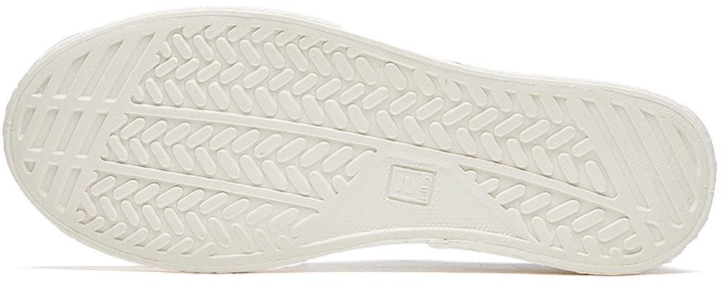 FILA Sepatu Sneakers Kasual Abu-abu F12M024417FDO Shop FILA Sepatu Sneakers Kasual Abu-abu F12M024417FDO
