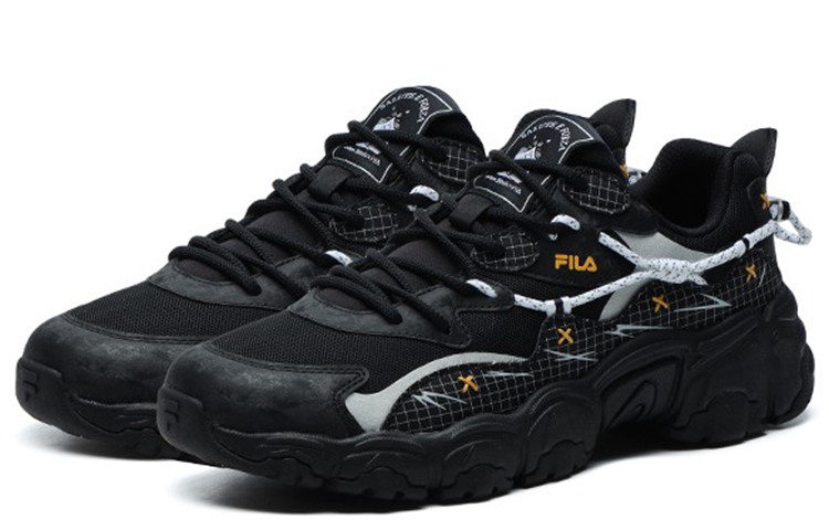 Lookbook Sneakers FILA Chunky Nere F12M124153FBK