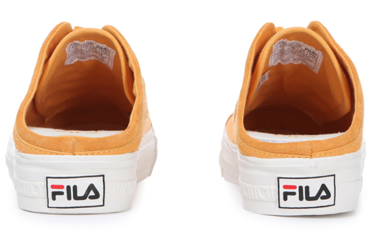 Shop FILA经典板鞋系列低帮橙色运动鞋 1XM01131_720