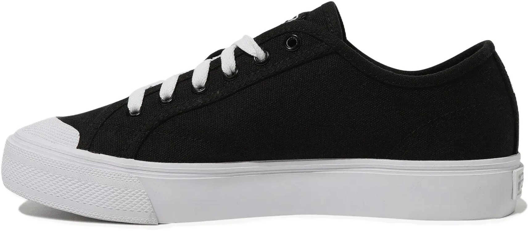 fila-classic-kicks-b-v2-black-and-white-1-xm-01537-g-001