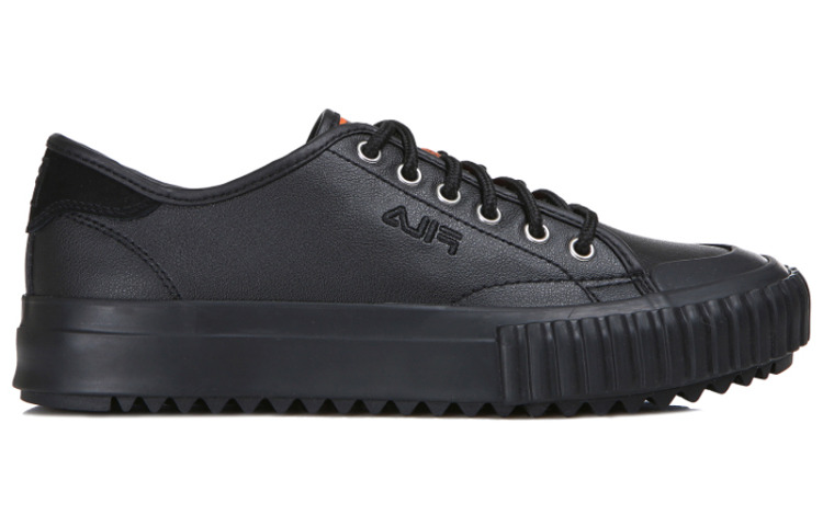Order FILA Classique Kics T LX Baskets Bass-Noir Casual. 1XM00986_032