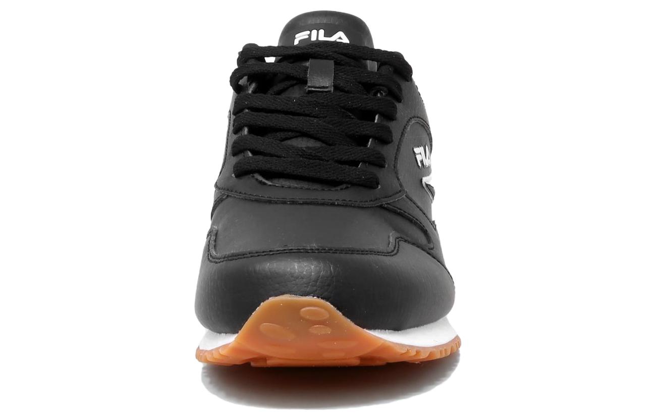 Lookbook FILA Classico 18 Low 'Hitam Putih' 1CM00550022