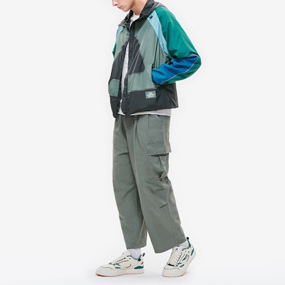 FILA Colorblock Logo Hooded Woven Jacket Autumn Iron Gray. F11M239704F-DY Sizing FILA Colorblock Logo Hooded Woven Jacket Autumn Iron Gray. F11M239704F-DY