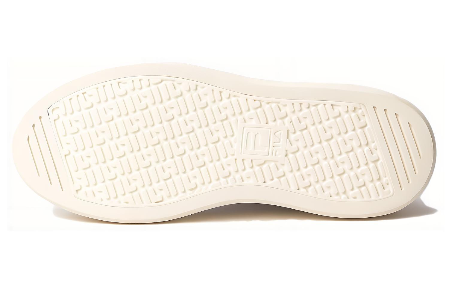 Shop FILA Court Deluxe 'Plumpy White Pink' 504988438_01B