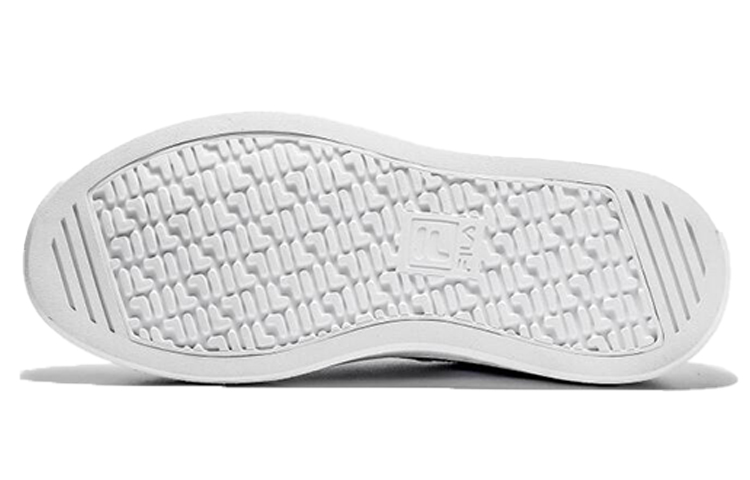 Purchase FILA Court Plumpy Low Top Scarpe da Skate Bianche/Nere 1TM01397D_147