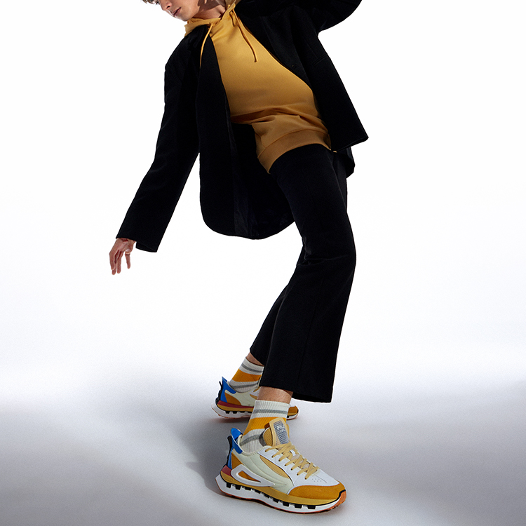 Details for FILA KMシューズ 白黄青 (FILA KM shu-zu shiro ki ao) F12M233113FCW