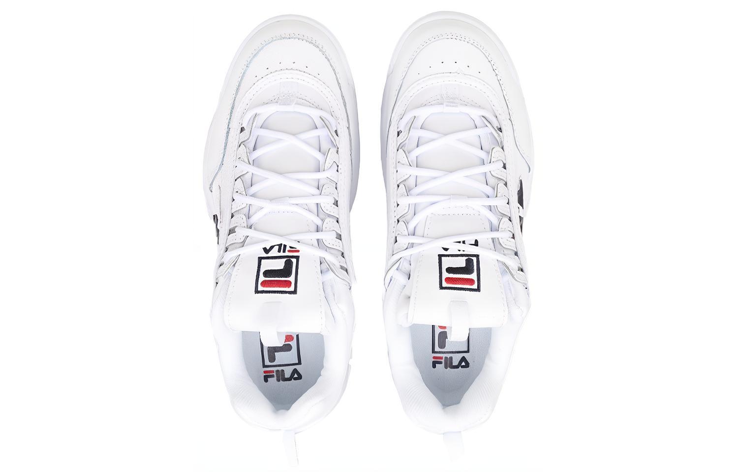 Lookbook Sepatu FILA Disruptor 2 Putih/Hitam/Merah Rendah 1FM00863_121