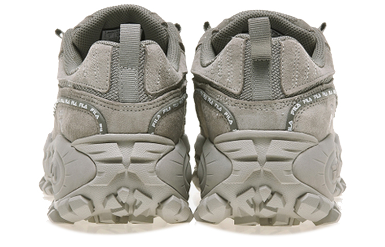 Shop Fila 斐樂 貓爪厚底老爸鞋 灰色 韓版